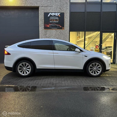 Tesla Model X - Afbeelding 2 van 25