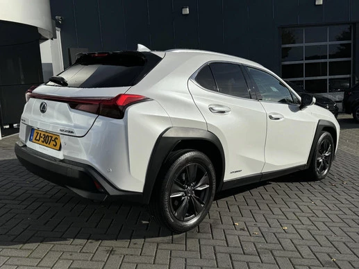 Lexus UX - Afbeelding 3 van 30