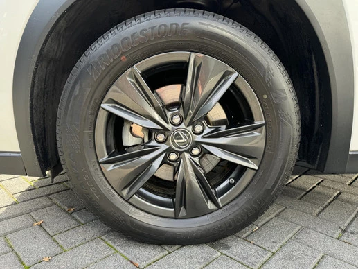 Lexus UX - Afbeelding 12 van 30