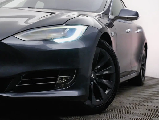 Tesla Model S - Afbeelding 18 van 30