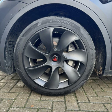 Tesla Model Y - Afbeelding 21 van 21