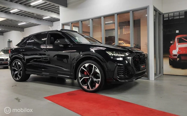 Audi RSQ8