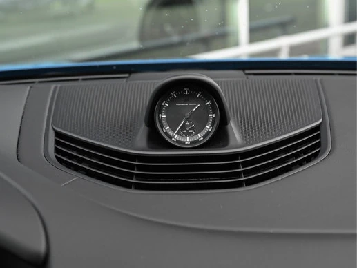 Porsche Taycan - Afbeelding 25 van 30