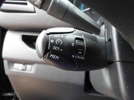 Peugeot e-Expert - Afbeelding 28 van 30