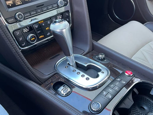 Bentley Continental GT - Afbeelding 11 van 29