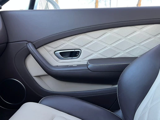 Bentley Continental GT - Afbeelding 13 van 29
