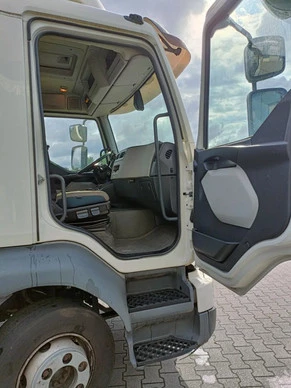 Volvo FL - Afbeelding 11 van 30