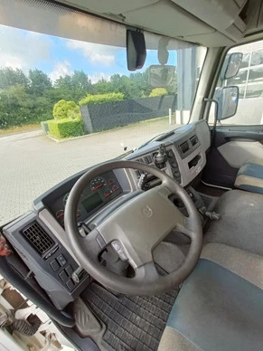 Volvo FL - Afbeelding 17 van 30
