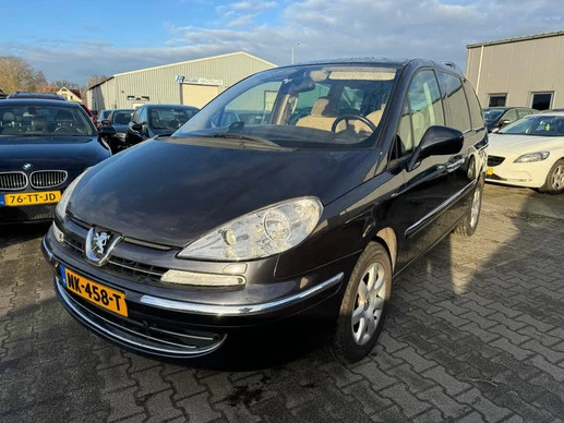 Peugeot 807