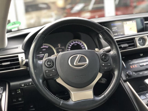 Lexus IS - Afbeelding 12 van 30