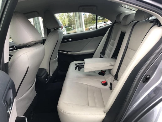 Lexus IS - Afbeelding 13 van 30