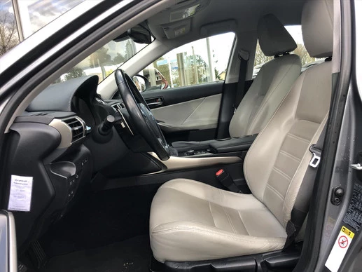 Lexus IS - Afbeelding 14 van 30