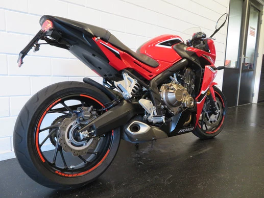 Honda CBR 650 - Afbeelding 11 van 14