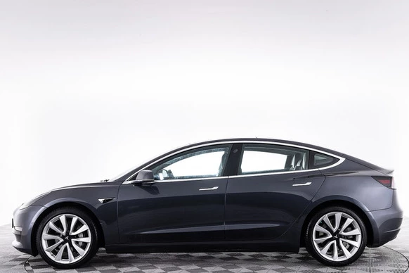 Tesla Model 3 - Afbeelding 17 van 25