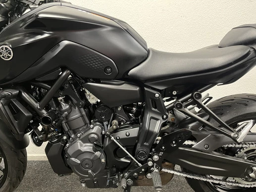 Yamaha MT 07 - Afbeelding 17 van 22