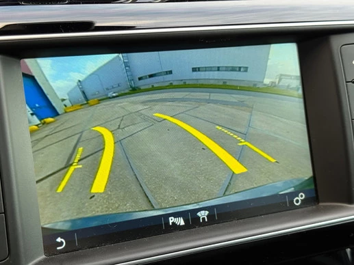 Jaguar XE - Afbeelding 2 van 30