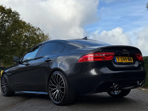 Jaguar XE - Afbeelding 8 van 30