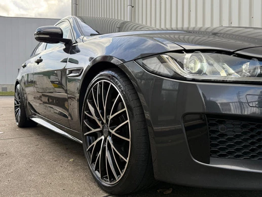 Jaguar XE - Afbeelding 11 van 30