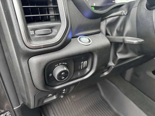 Dodge Ram 1500 - Afbeelding 16 van 30