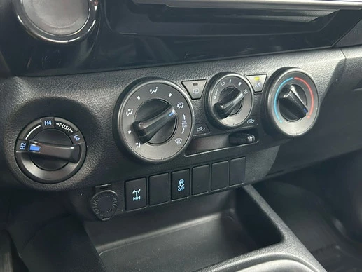 Toyota Hilux - Afbeelding 10 van 16