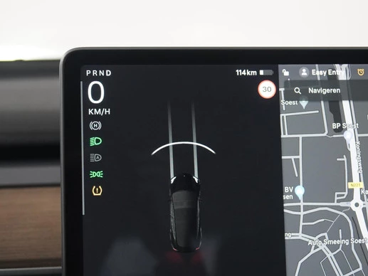 Tesla Model 3 - Afbeelding 8 van 30