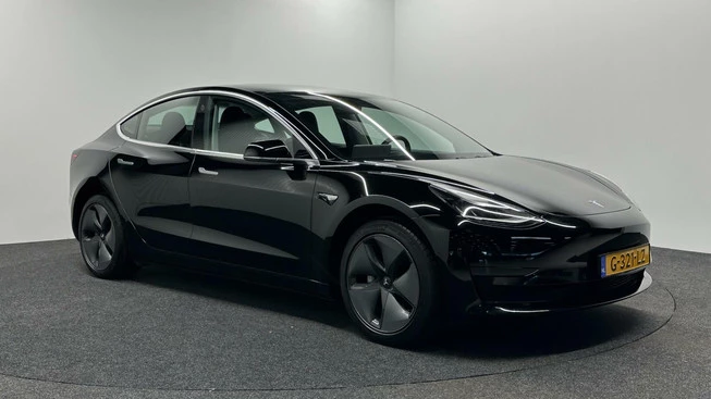 Tesla Model 3 - Afbeelding 3 van 30