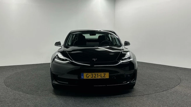 Tesla Model 3 - Afbeelding 6 van 30