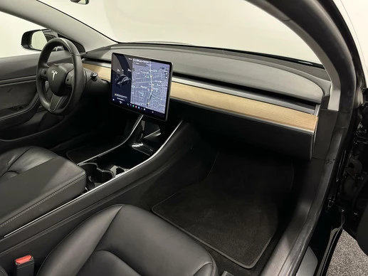 Tesla Model 3 - Afbeelding 11 van 30