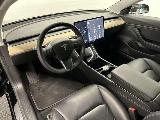 Tesla Model 3 - Afbeelding 12 van 30