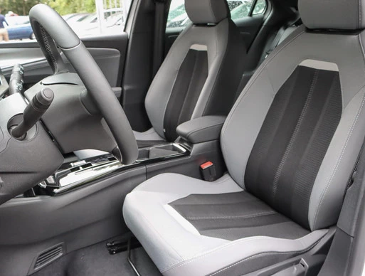 Opel Mokka-e - Afbeelding 8 van 30