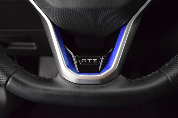 Volkswagen Passat - Afbeelding 16 van 30