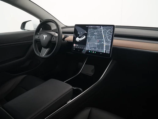 Tesla Model 3 - Afbeelding 2 van 30