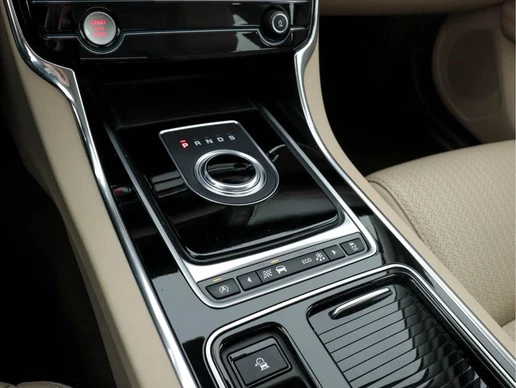 Jaguar XF - Afbeelding 12 van 29