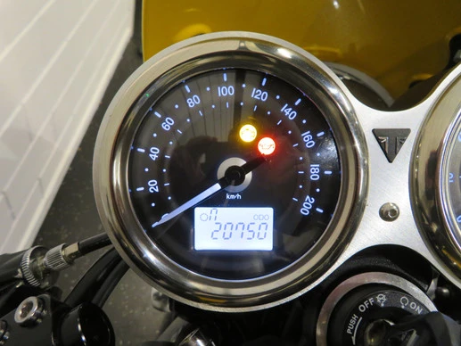 Triumph - Afbeelding 12 van 16