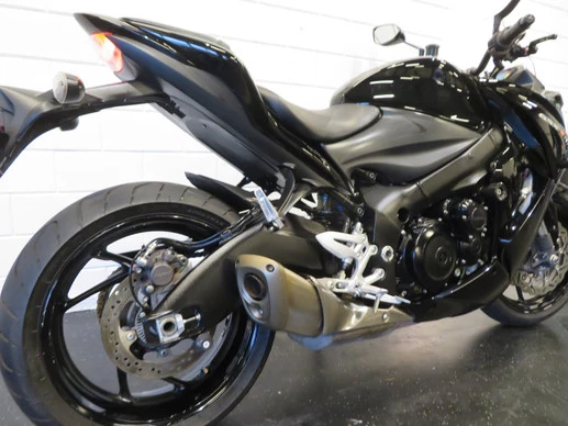 Suzuki GSX - Afbeelding 11 van 13