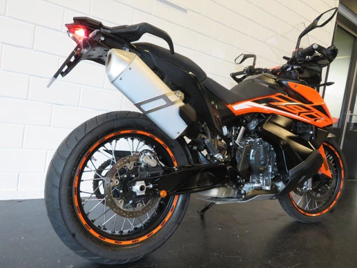 KTM  - Afbeelding 12 van 15