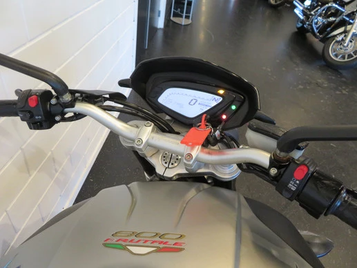 MV Agusta Brutale - Afbeelding 5 van 14