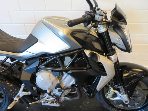 MV Agusta Brutale - Afbeelding 9 van 14