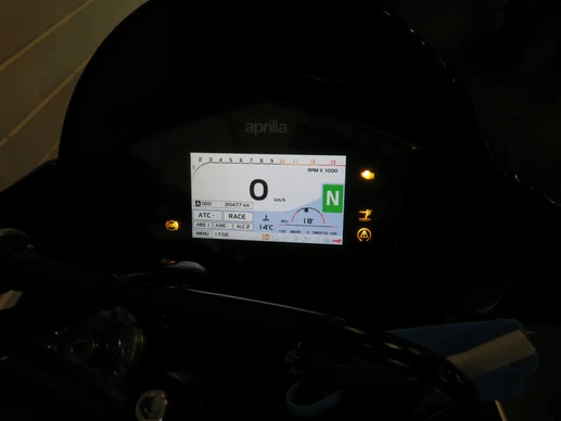 Aprilia Tuono V4 - Afbeelding 6 van 14