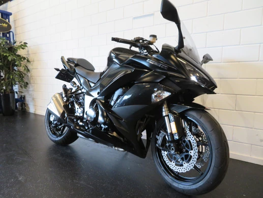Kawasaki Z1000 - Afbeelding 8 van 14