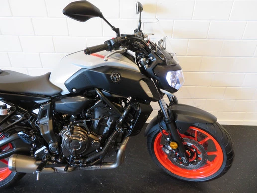 Yamaha MT 07 - Afbeelding 9 van 14