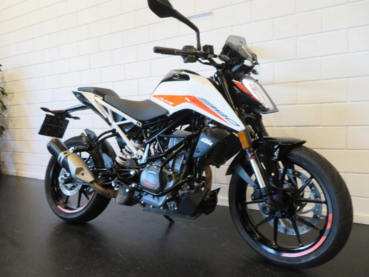 KTM 390 - Afbeelding 8 van 14