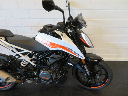 KTM 390 - Afbeelding 9 van 14