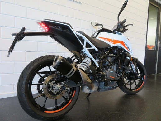 KTM 390 - Afbeelding 11 van 14