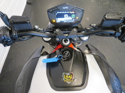 Aprilia  - Afbeelding 9 van 12