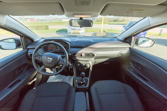 Dacia Sandero - Afbeelding 17 van 21