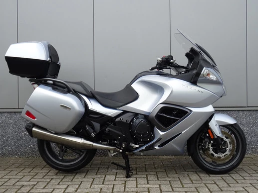 Triumph  - Afbeelding 1 van 17