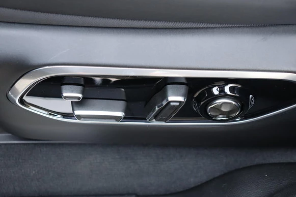 Jeep Grand Cherokee - Afbeelding 17 van 30