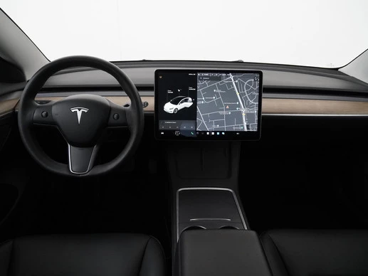 Tesla Model 3 - Afbeelding 5 van 30