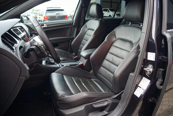 Volkswagen Golf - Afbeelding 14 van 30